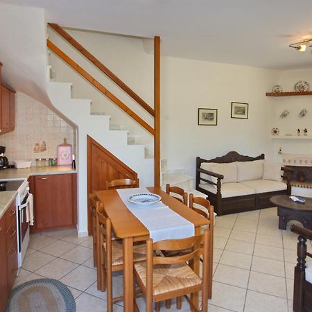 To Pithari Apartment Скирос Екстериор снимка