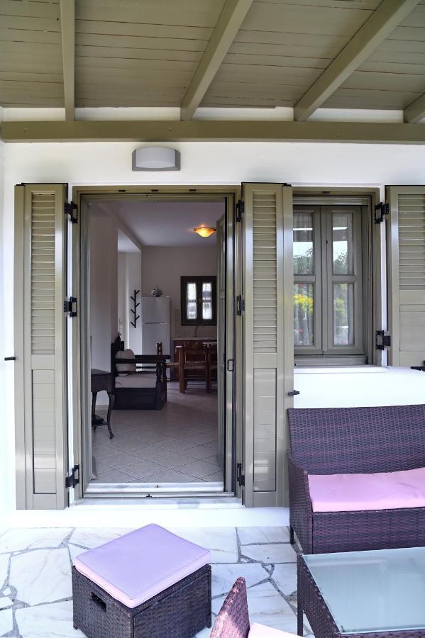To Pithari Apartment Скирос Екстериор снимка