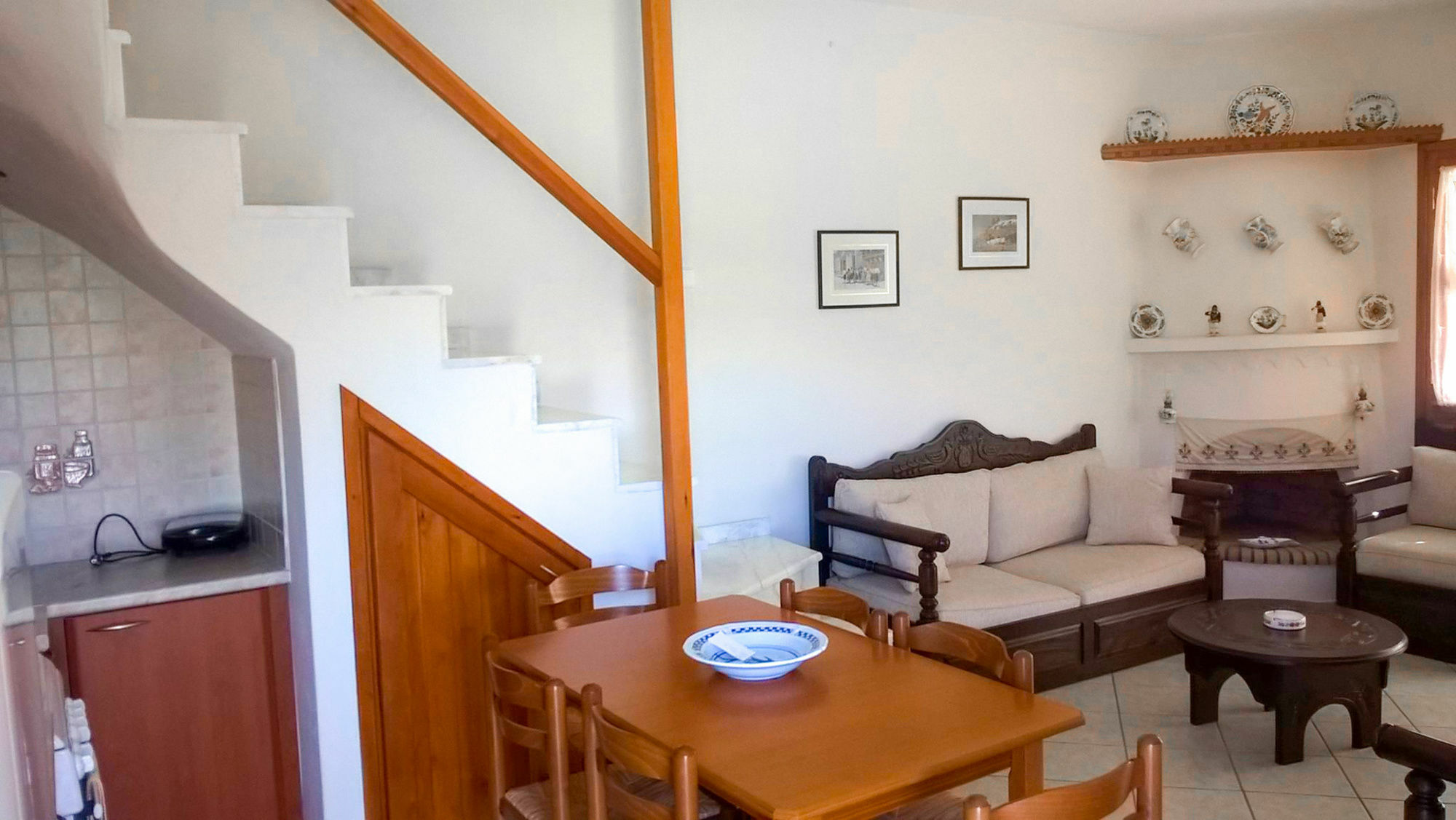 To Pithari Apartment Скирос Екстериор снимка